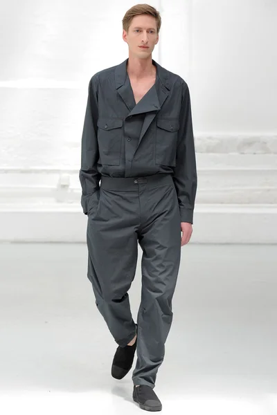 Look 12